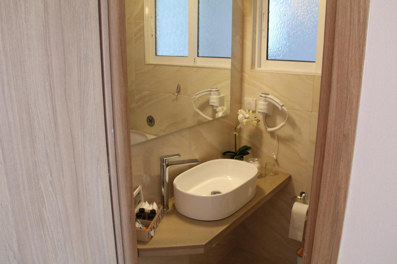 Sea Pearl Luxury Apartment Rhodes City Exterior foto